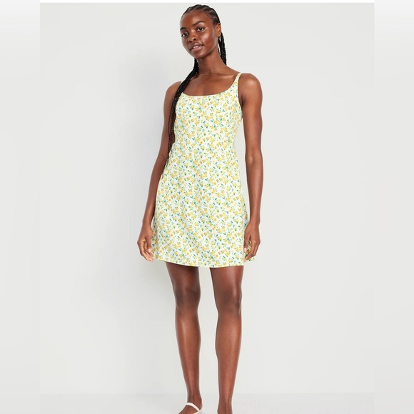 Old navy floral dress - Picture 2 of 3